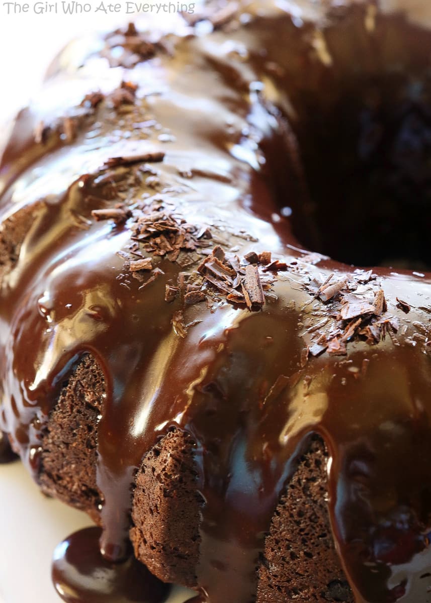 Easy Chocolate Bundt Cake Easy Chocolate Bundt Cake
