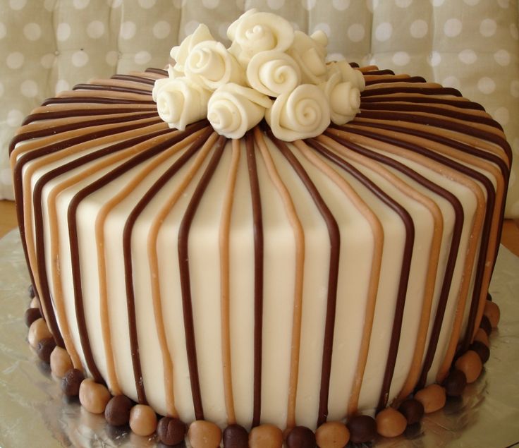 25+ bästa Elegant birthday cakes idéerna på Pinterest ...