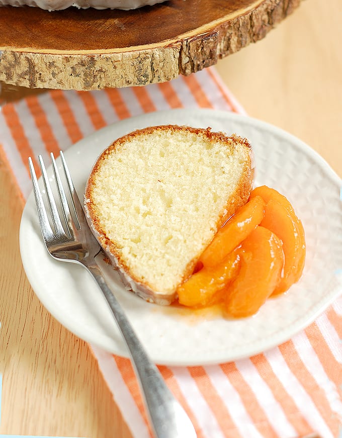Bundt Cakes with Buttermilk Bundt Cakes with Buttermilk