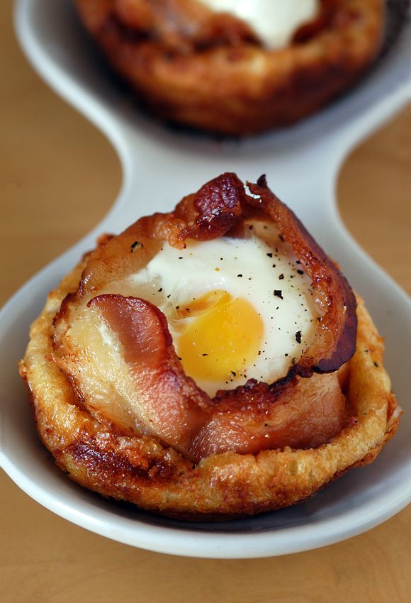 Dutch Baby Pancake with Bacon and Egg Dutch Baby Pancake with Bacon and Egg