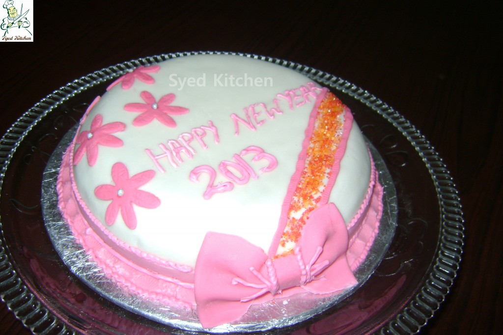 Cake with Fondant Icing Cake with Fondant Icing