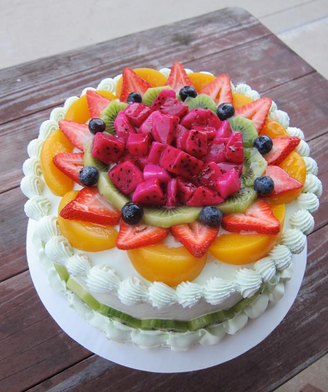 Fruit Cake Decoration Idea