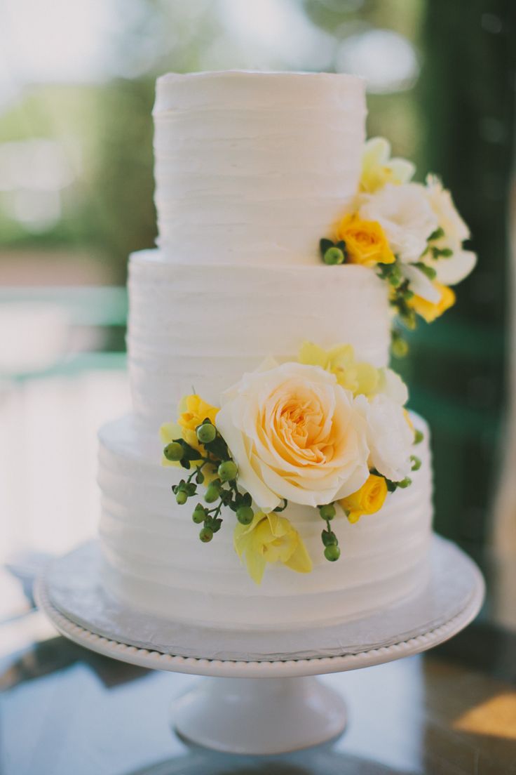 9 Simple Yellow Wedding Cakes Photo Wedding Cake With Yellow