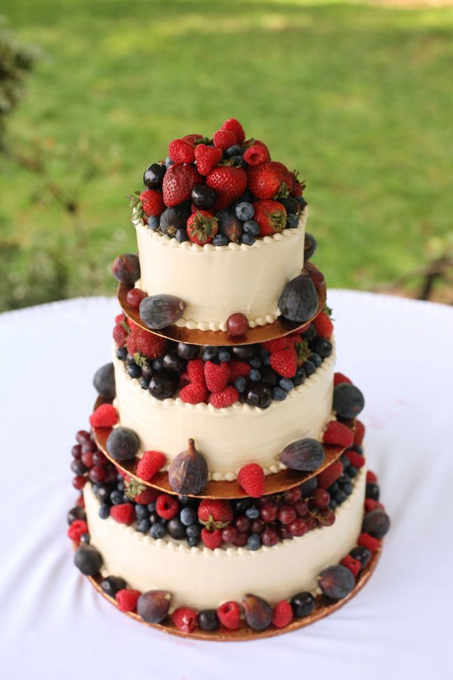 Wedding Cake with Fruit Wedding Cake with Fruit