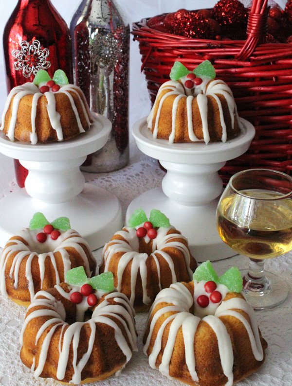 5 Photos of Christmas Mini Rum Bundt Cakes
