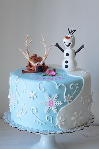 Disney's Frozen Cake