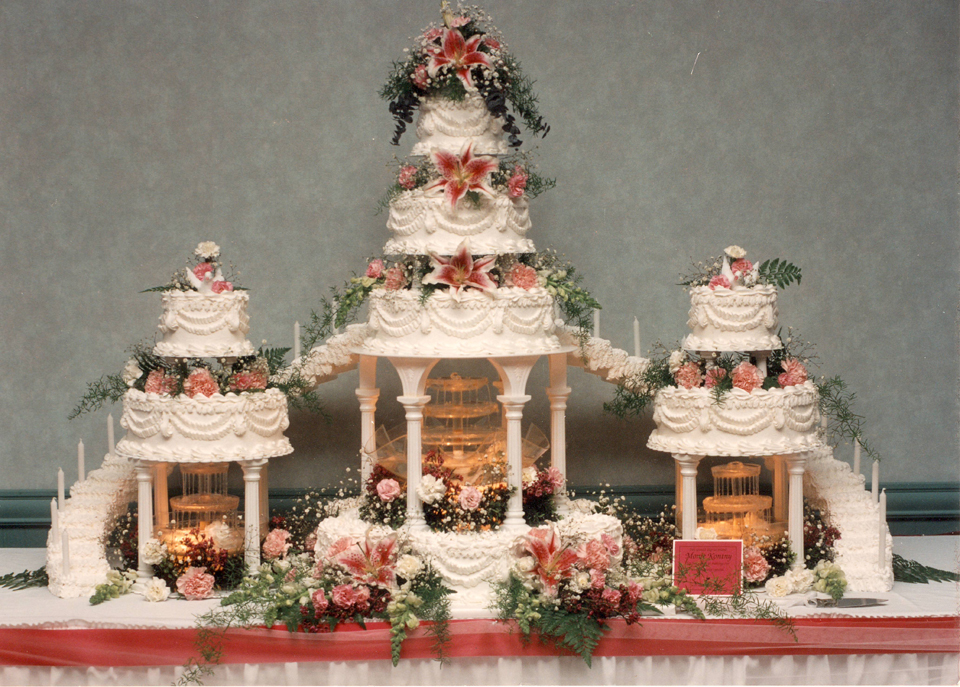11 wedding cakes with stairs photo wedding cakes with fountains wedding cakes with stairs