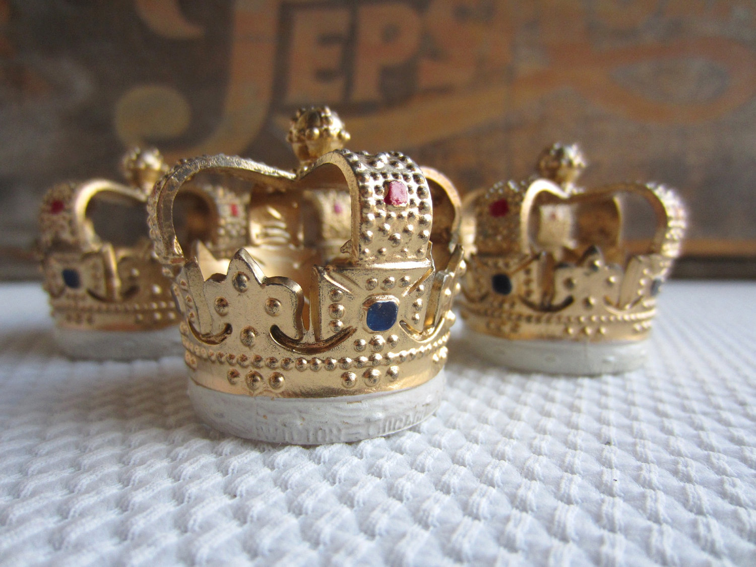 king crown cake topper crown wallpaper hd imageso org