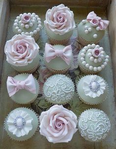 Vintage Wedding Cupcakes Vintage Wedding Cupcakes
