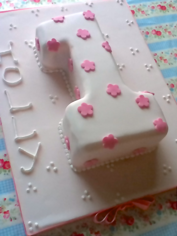 12 Number 1 Birthday Cakes For Girls Photo Number 1 First Birthday