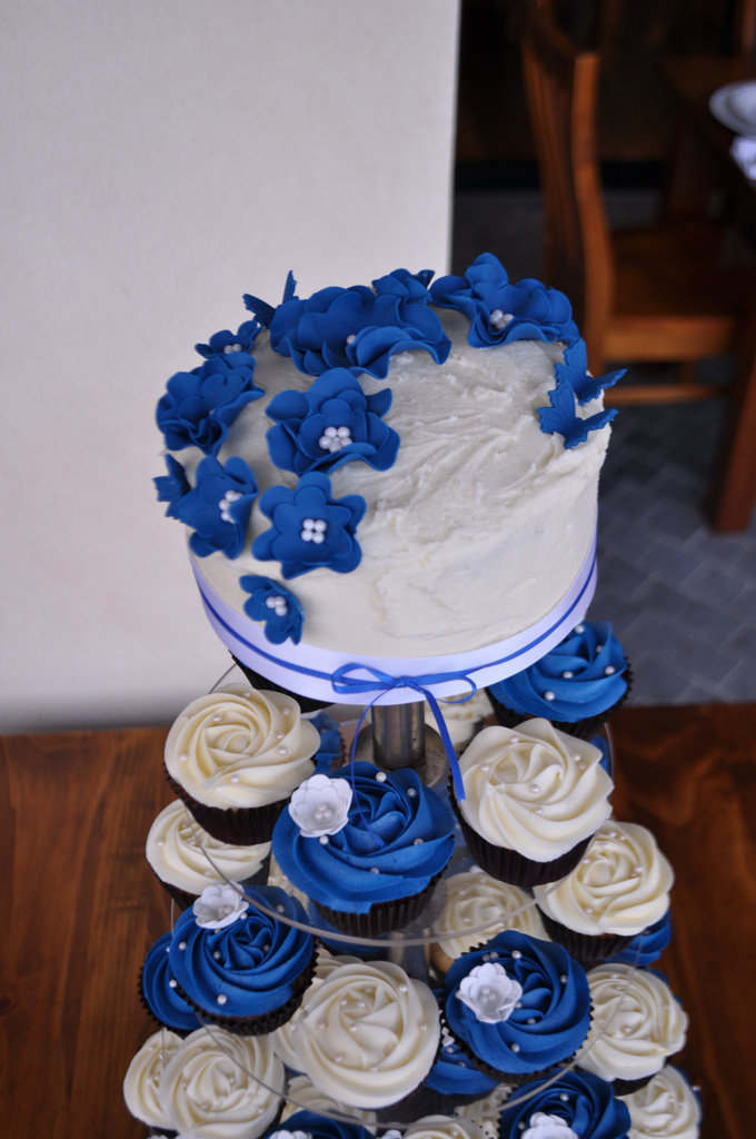 Royal Blue Wedding Cake and Cupcakes Royal Blue Wedding Cake and Cupcakes