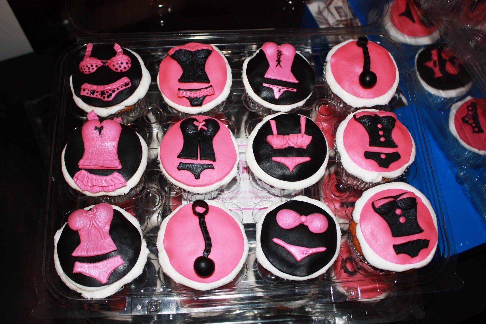Black and Pink Bridal Shower Cupcakes