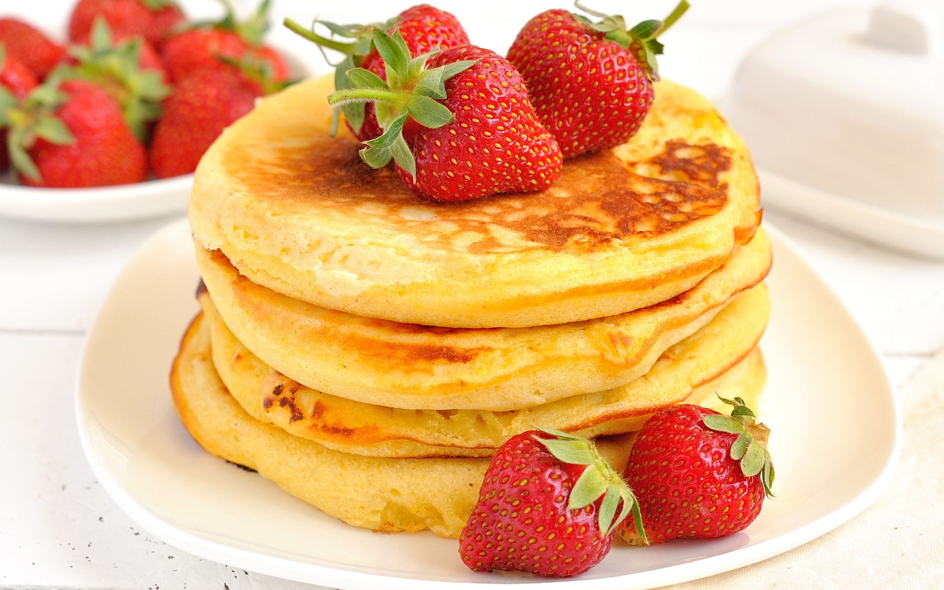 Pancakes with Strawberries Pancakes with Strawberries