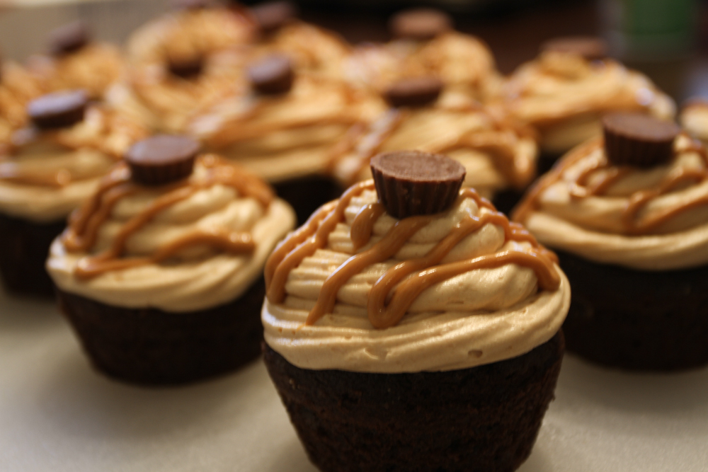 Reese's Peanut Butter Chocolate Cupcakes Reese's Peanut Butter Chocolate Cupcakes
