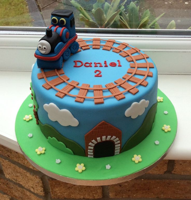7 Thomas The Train Sams Club Cakes Designs Photo Thomas Train