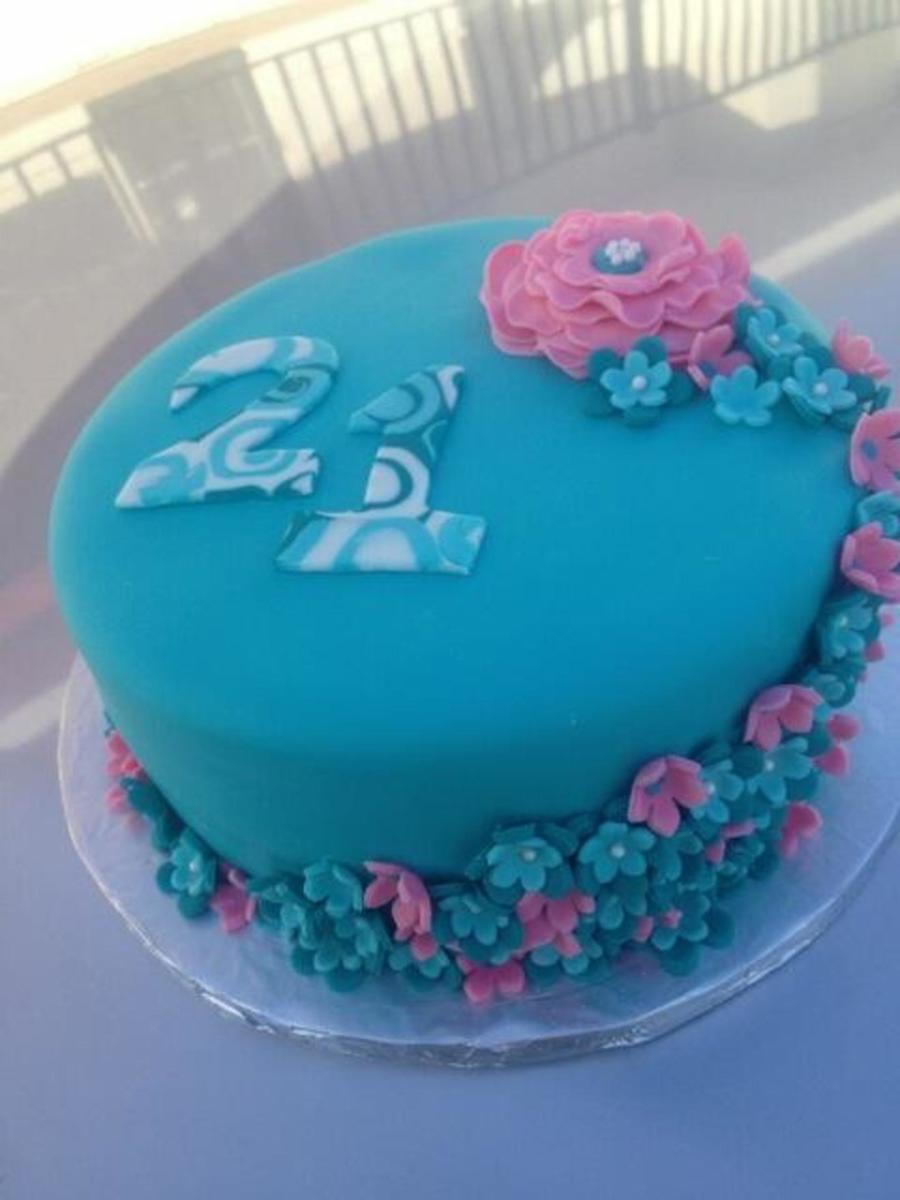 21st Birthday Fondant Cake 21st Birthday Fondant Cake