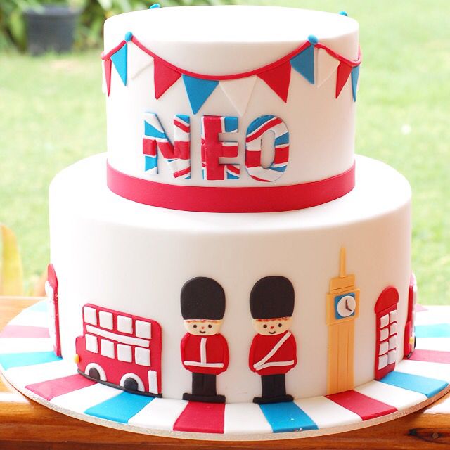 Birthday Cake with London Theme