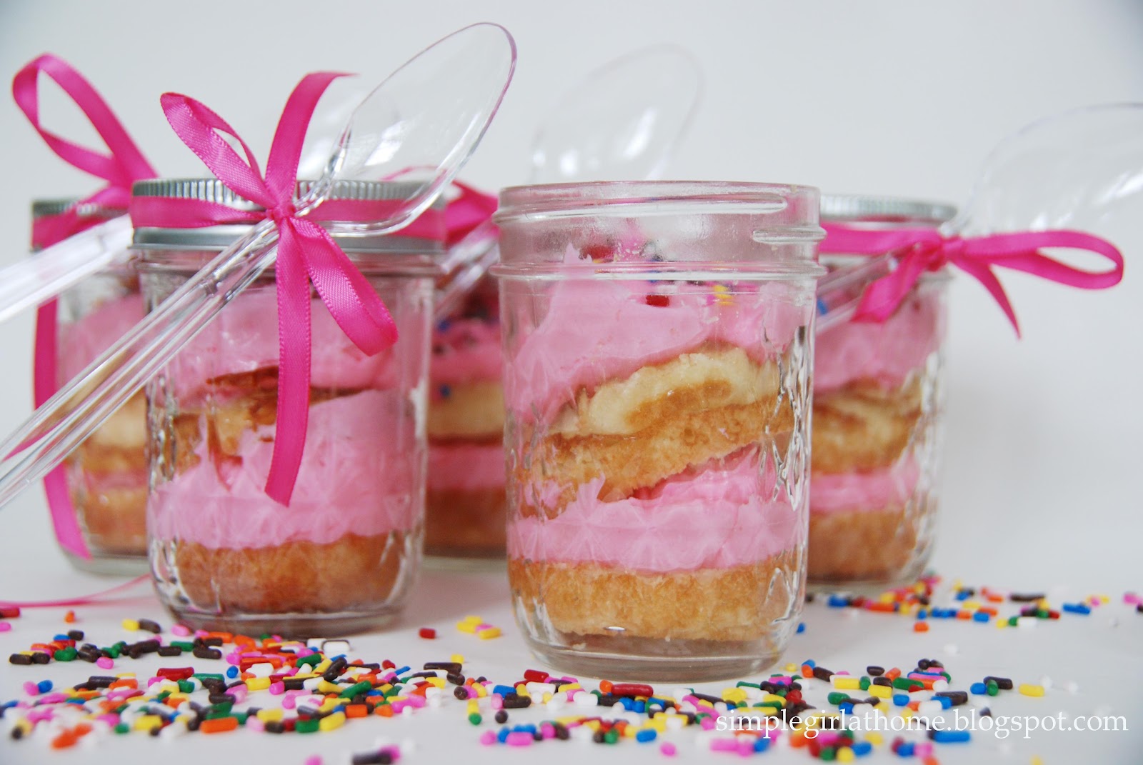 Cupcake Birthday Cake in a Jar Cupcake Birthday Cake in a Jar