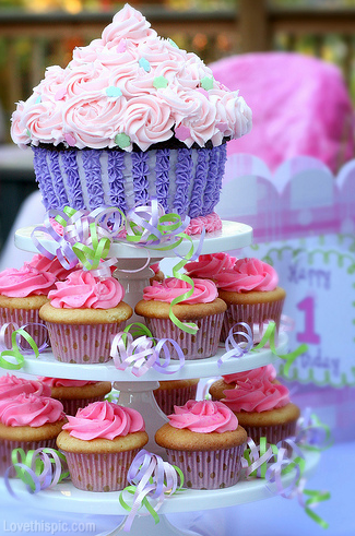 First Birthday Cupcake Idea First Birthday Cupcake Idea