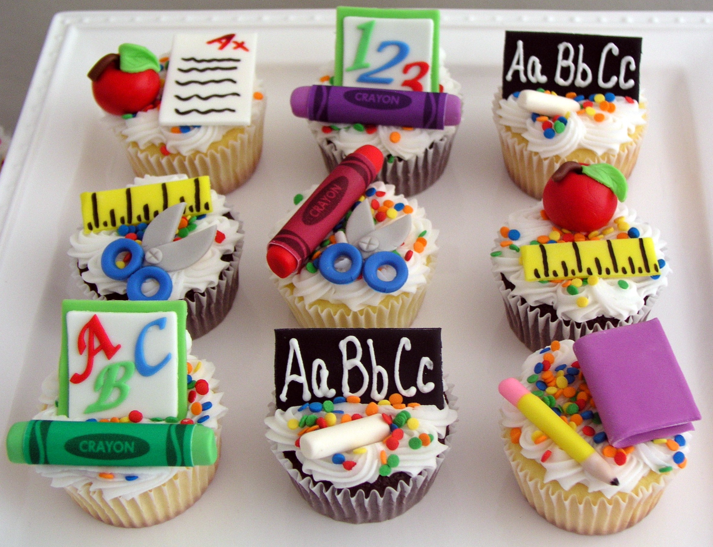 School Themed Cupcake Cake School Themed Cupcake Cake