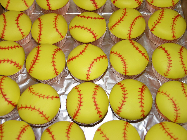 Softball Cupcakes Softball Cupcakes
