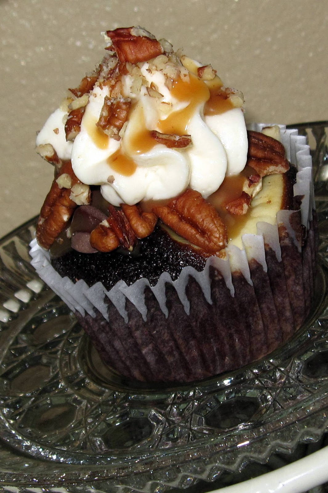 Turtle Cheesecake Cupcakes Recipe Turtle Cheesecake Cupcakes Recipe