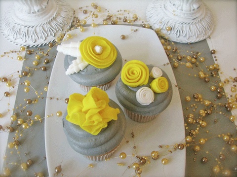 Grey and Yellow Fondant Flowers Grey and Yellow Fondant Flowers