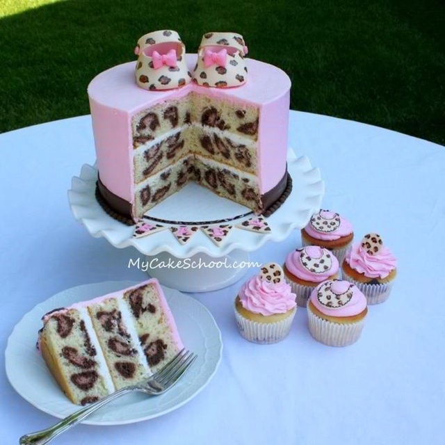 10 Photos of Baby Leopard Print Cakes