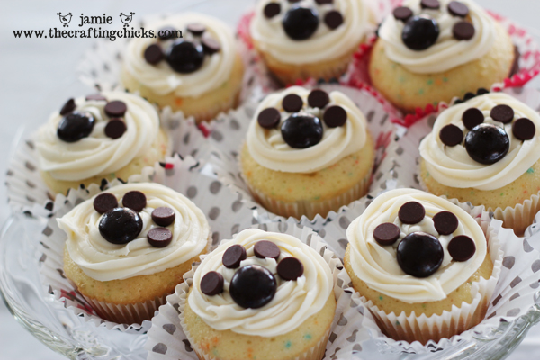 Puppy Paw Print Cupcakes Puppy Paw Print Cupcakes