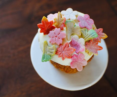 Japanese Flower Cupcakes Japanese Flower Cupcakes