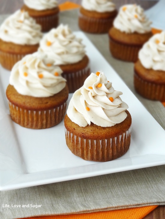 Pumpkin Maple Cupcakes with Cream Cheese Pumpkin Maple Cupcakes with Cream Cheese