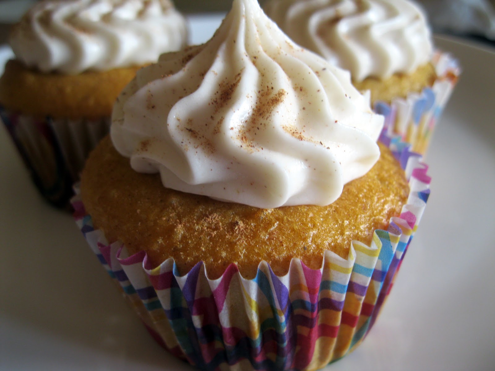 Pumpkin Pie with Cream Cheese Frosting Cupcakes Pumpkin Pie with Cream Cheese Frosting Cupcakes