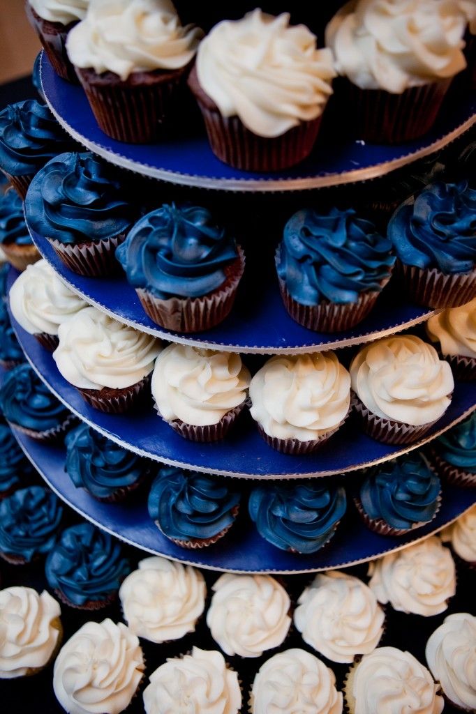 Royal Blue and Silver Wedding Cake Cupcakes Royal Blue and Silver Wedding Cake Cupcakes