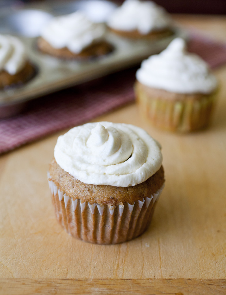 Banana Cupcakes with Cream Cheese Frosting Banana Cupcakes with Cream Cheese Frosting