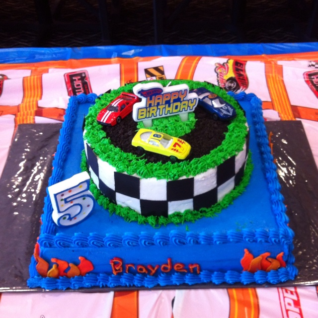 Hot Wheels Cake