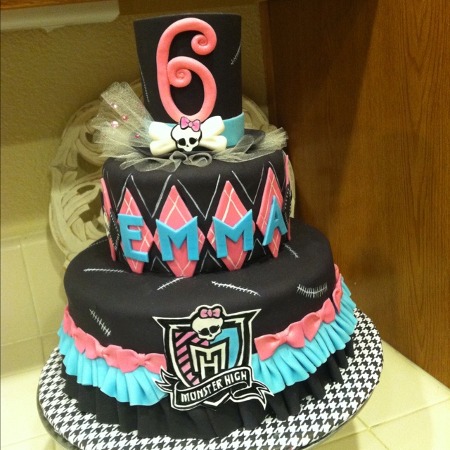 11 Photos of Jennifer With Monster High Cakes 11 Photos of Jennifer With Monster High Cakes