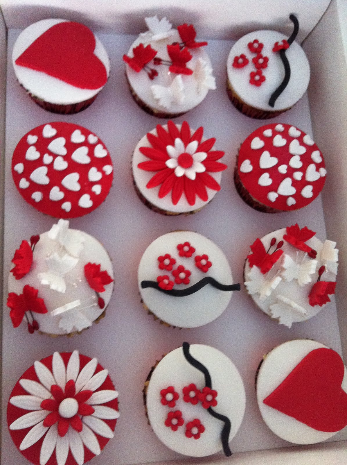 Red and White Wedding Cupcakes Red and White Wedding Cupcakes