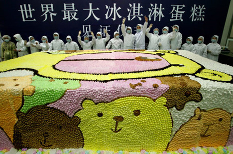 The World's Biggest Ice Cream Cake