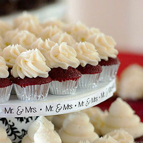 11 Frosting For Cupcakes Mini Wedding Photo With White Wedding Cake Cupcakes