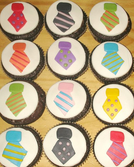 Father's Day Tie Cupcakes