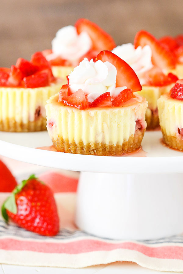 Mini Strawberry Cheesecakes Mini Strawberry Cheesecakes