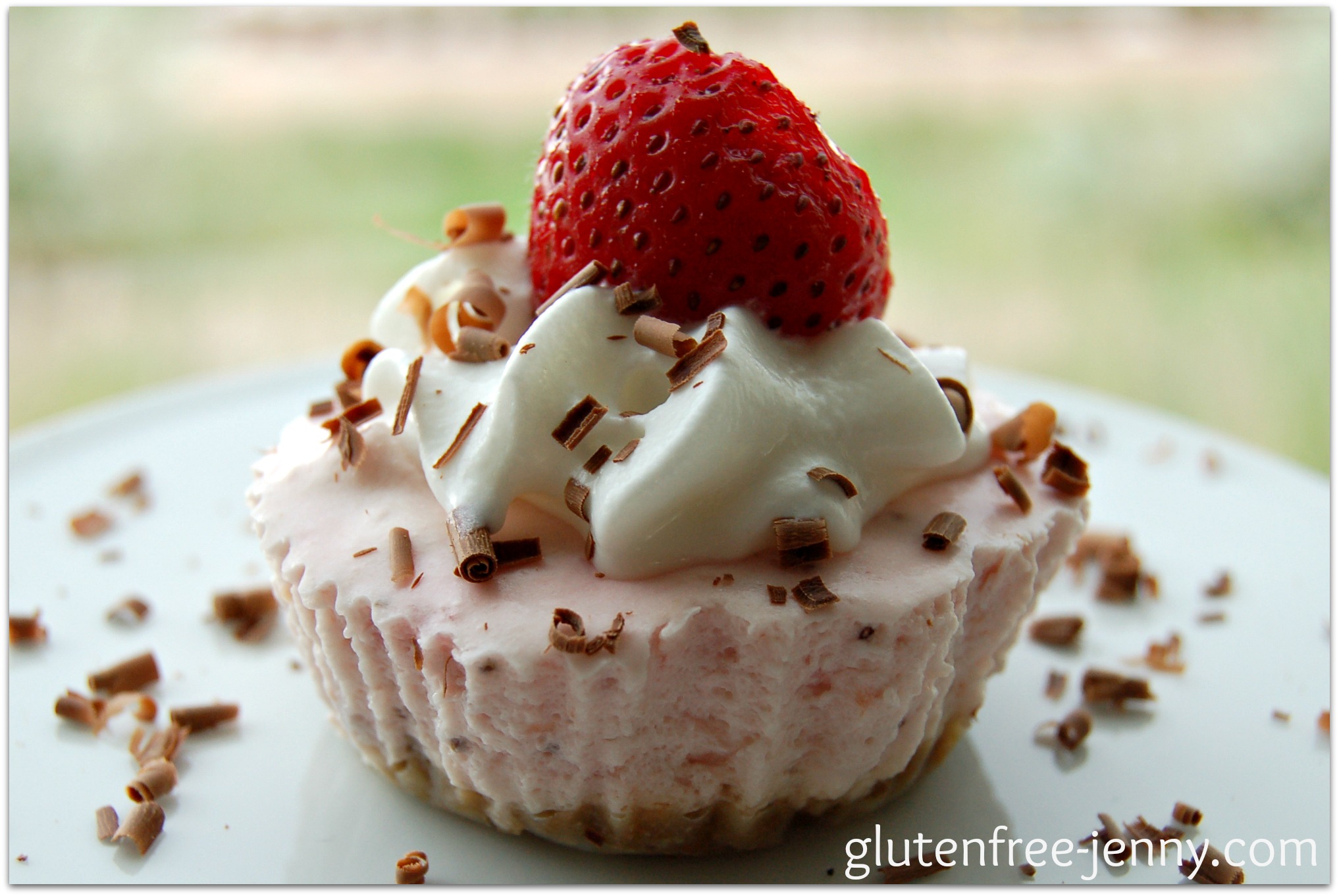 Mini Strawberry Cheesecakes Mini Strawberry Cheesecakes