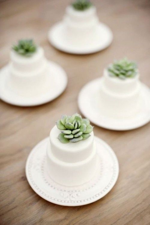 10 Individual Wedding Cakes On Tables Photo Mini Wedding Cake With