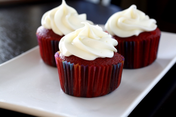Red Velvet Cupcakes with Cream Cheese Frosting Red Velvet Cupcakes with Cream Cheese Frosting