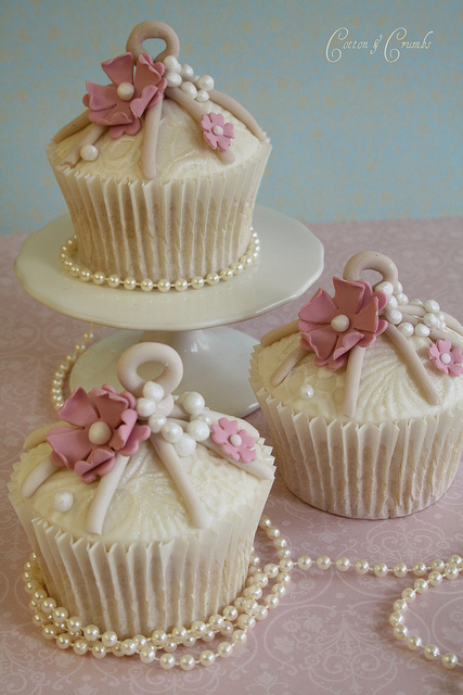 Wedding Cupcakes with Pearls and Lace Wedding Cupcakes with Pearls and Lace