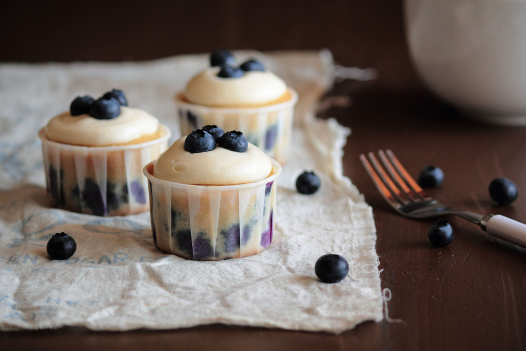 Blueberry Cream Cheese Cupcakes Blueberry Cream Cheese Cupcakes