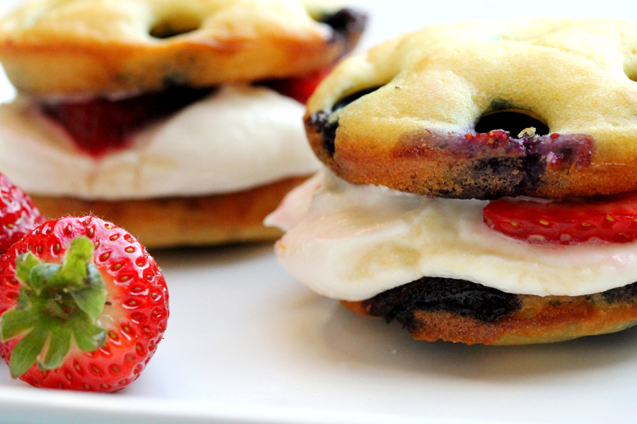 Blueberry Whoopie Pies Recipe Blueberry Whoopie Pies Recipe