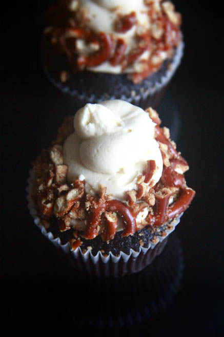 Caramel Chocolate Cupcake with Filling Caramel Chocolate Cupcake with Filling