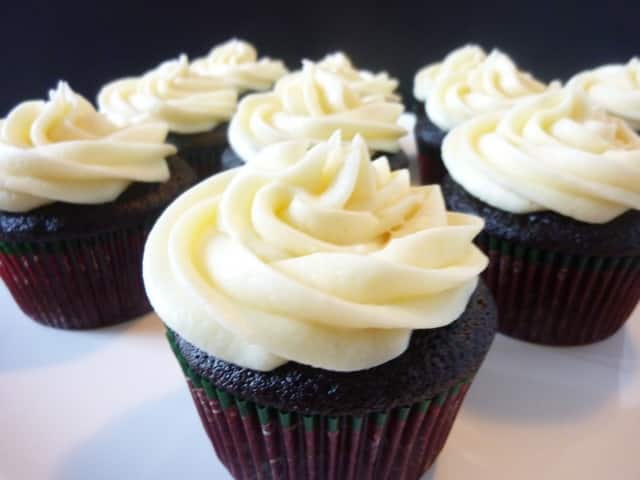 Chocolate Cupcakes with Cream Cheese Frosting Chocolate Cupcakes with Cream Cheese Frosting