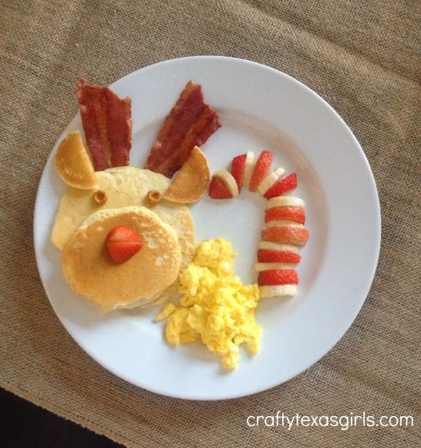 Christmas Reindeer Pancakes Christmas Reindeer Pancakes